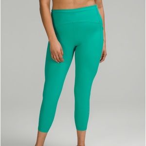 NWT lululemon Swift Speed High-Rise Crop 23" leggings in Maldives Green, Size 4